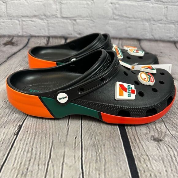 Crocs x 7-Eleven Collab Black Classic Clog Jibbitz Limited Edition M10/W12 NWT - Picture 7 of 9